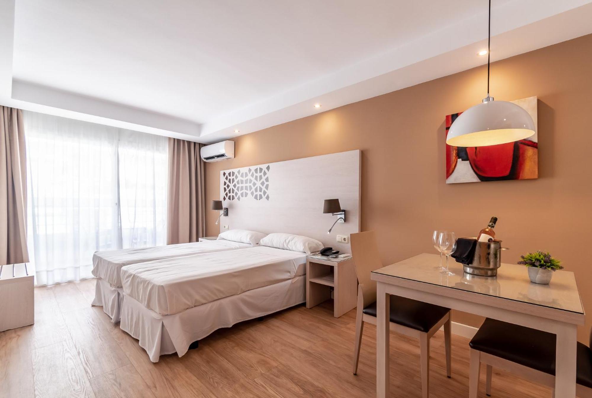 Puerto Azul Marbella Apartment Екстериор снимка